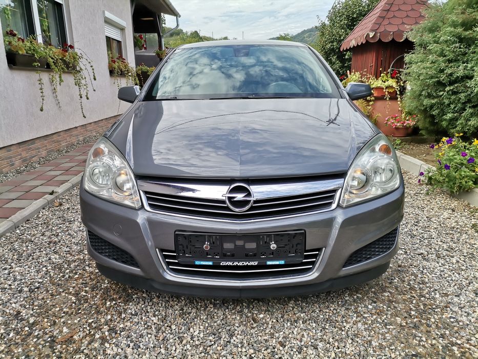 Opel Astra H Facelift 1.6 benzina euro 4 an 2007 Climatronic Tempomat