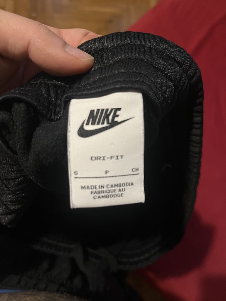 Долнище Nike.