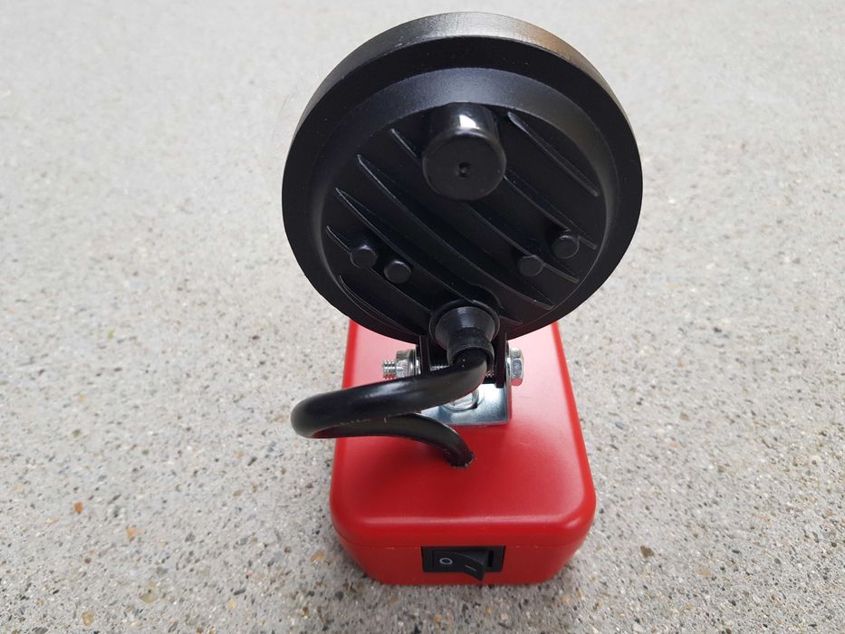 Lanterna led pentru baterii DeWalt sau Milwaukee, port usb