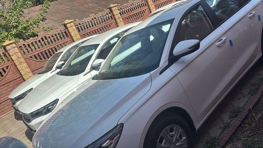 Аренда авто  новые Geely Emgrand 2025 года