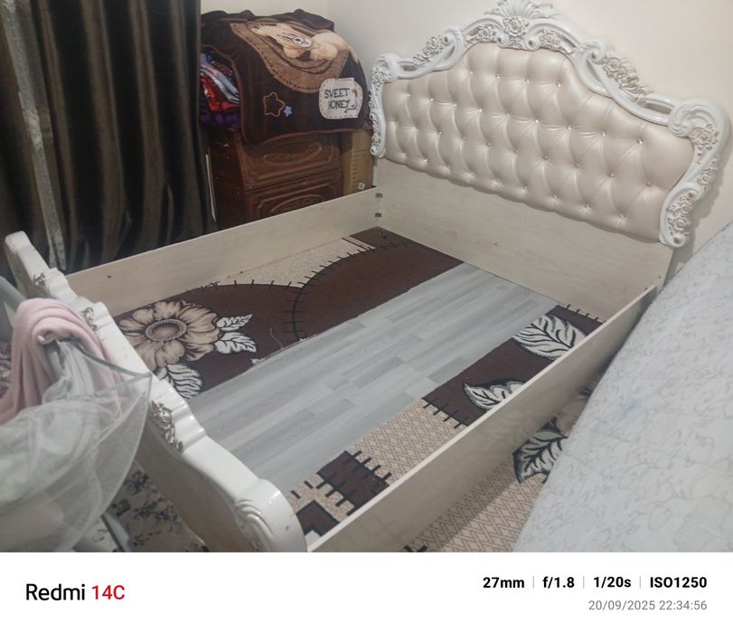 Spalni rangi oq mustaxkam