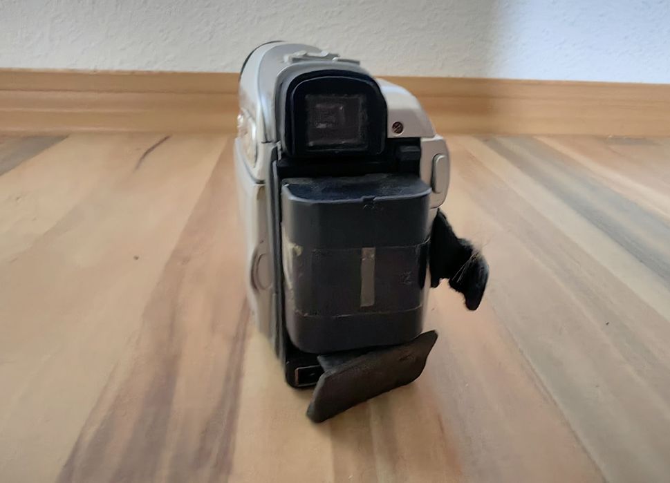 Cameră video JVC GR-D250U Mini DV retro