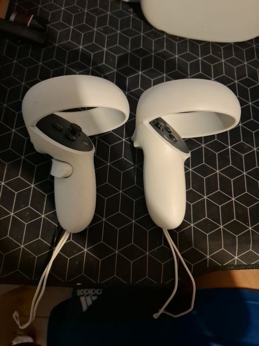 Anunț de Vânzare: Meta Quest 2 (Oculus Quest 2) - 128 GB