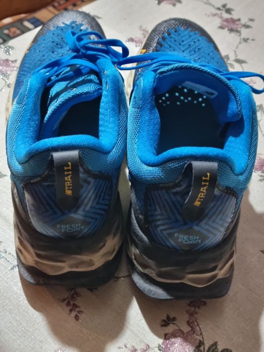 Vând adidasi New Balance