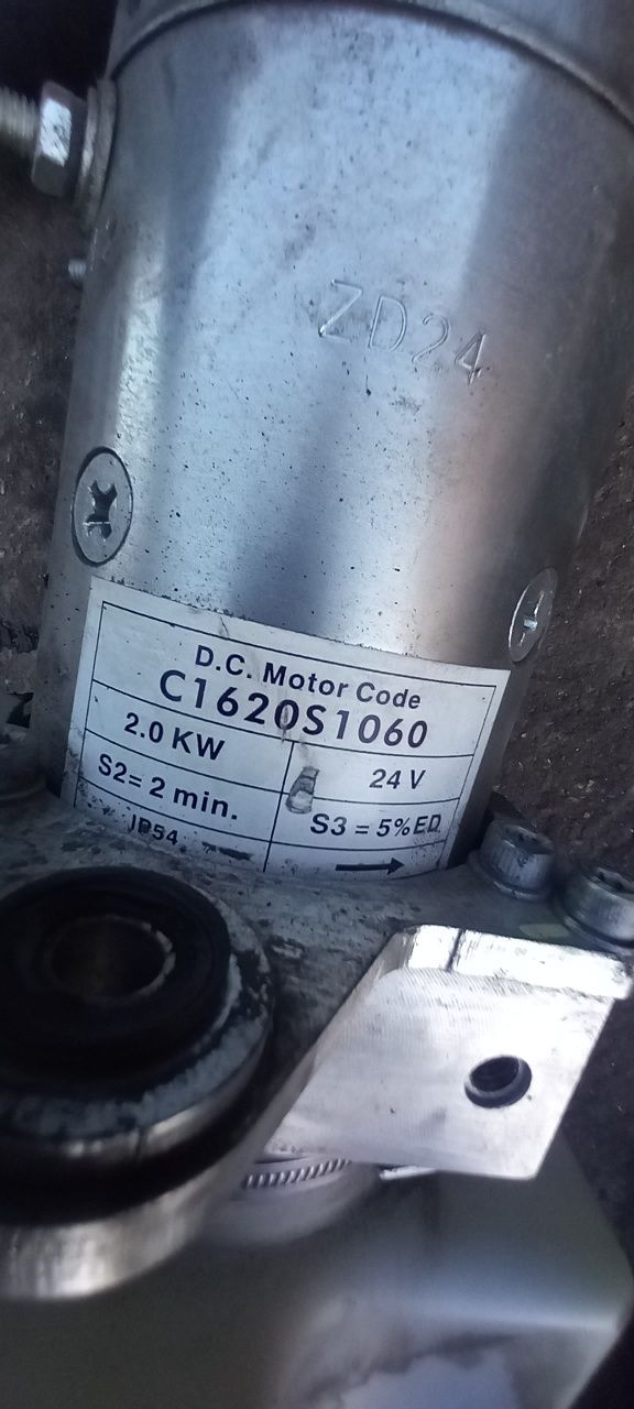 pompa basculare Rexroth 2 kw 24 v