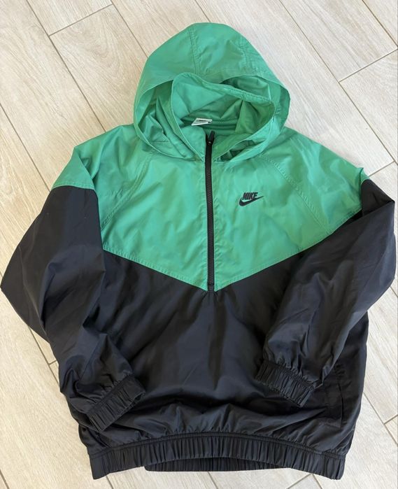 Яке анорак Nike