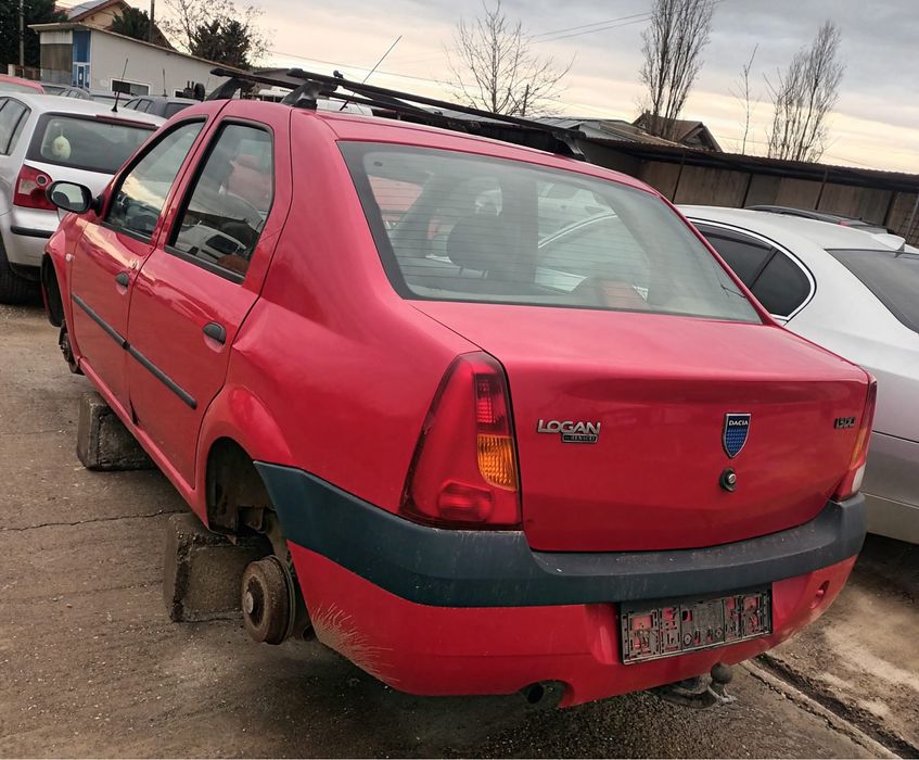 Dezmembrez Dacia Logan 1.5 dci 2005