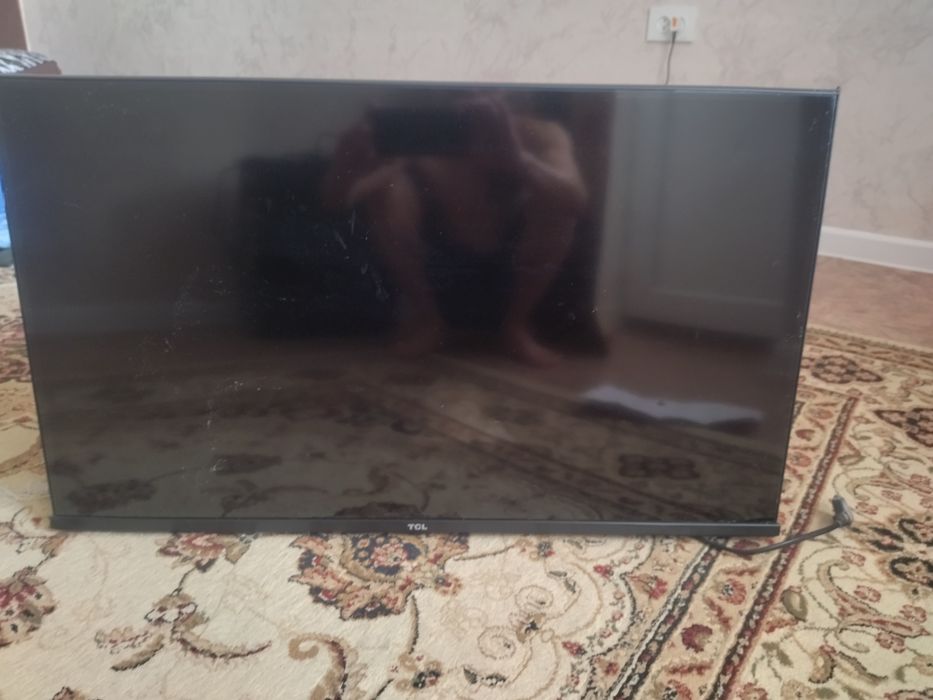 Срочно продам телевизор андроид