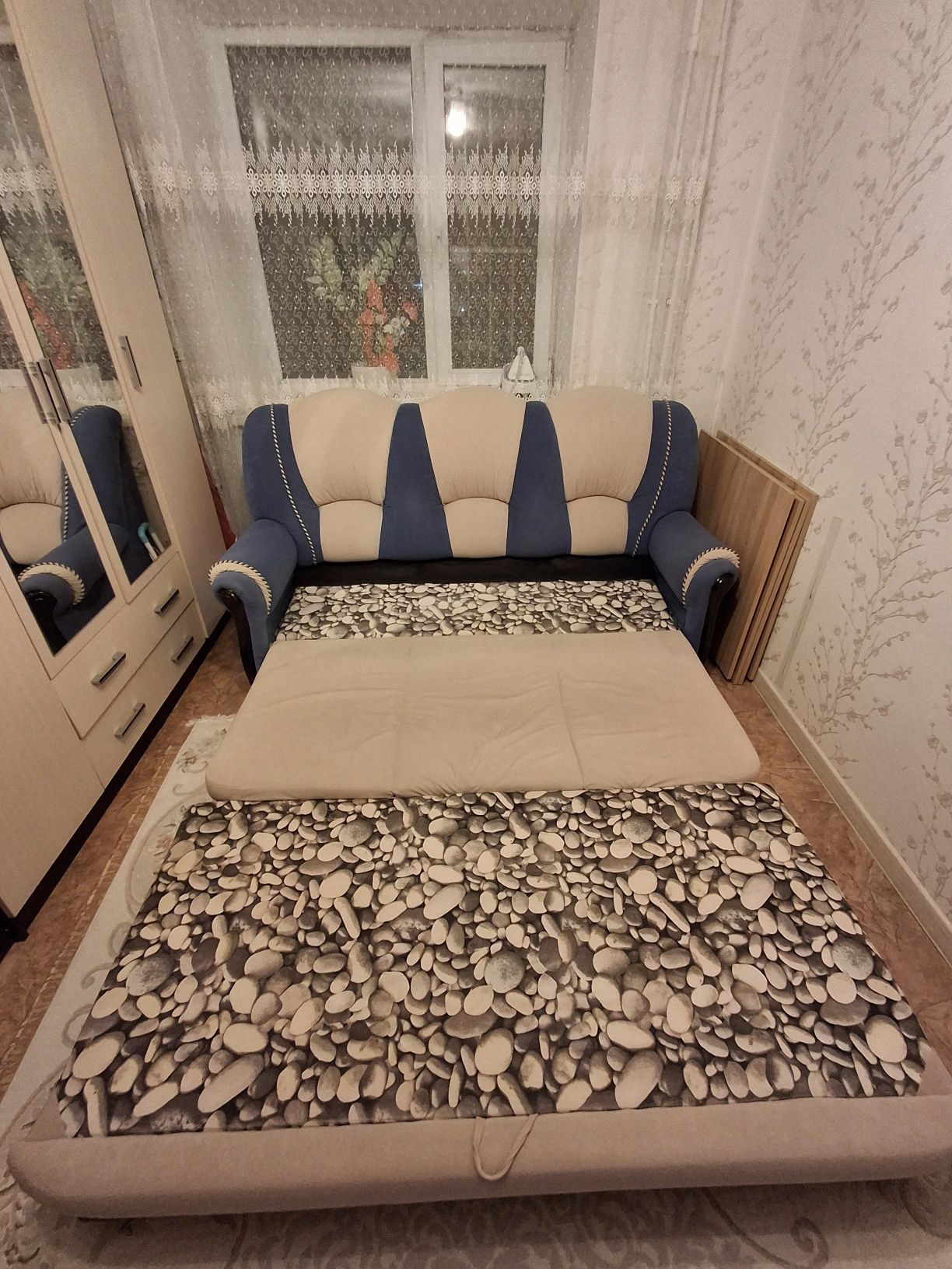Продам диван в хорошем состоянии