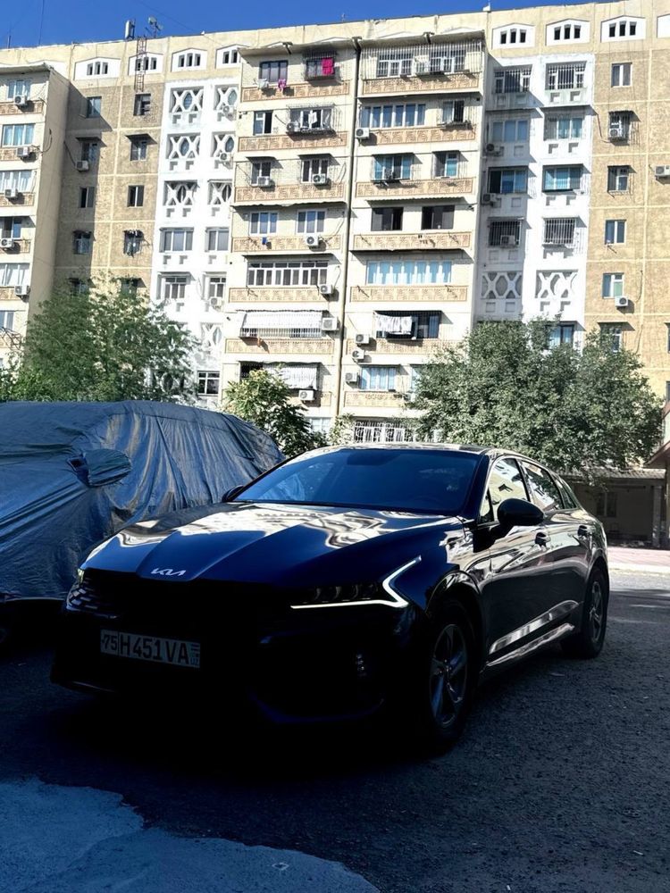 Kia K5 2L 2023 Metani bilan