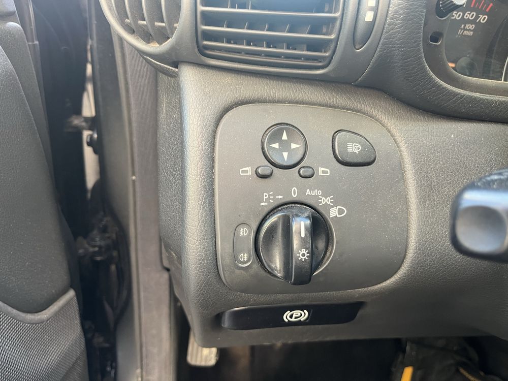 На части Mercedes W203 C320i Автомат