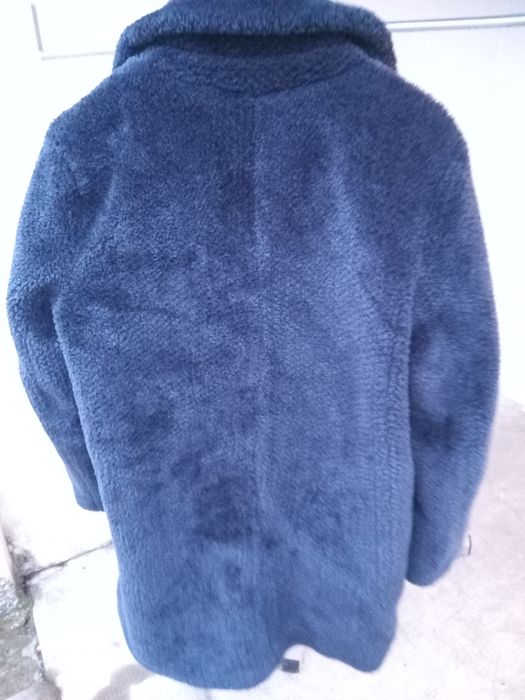 Vând haină de blana de culoare bleumarin