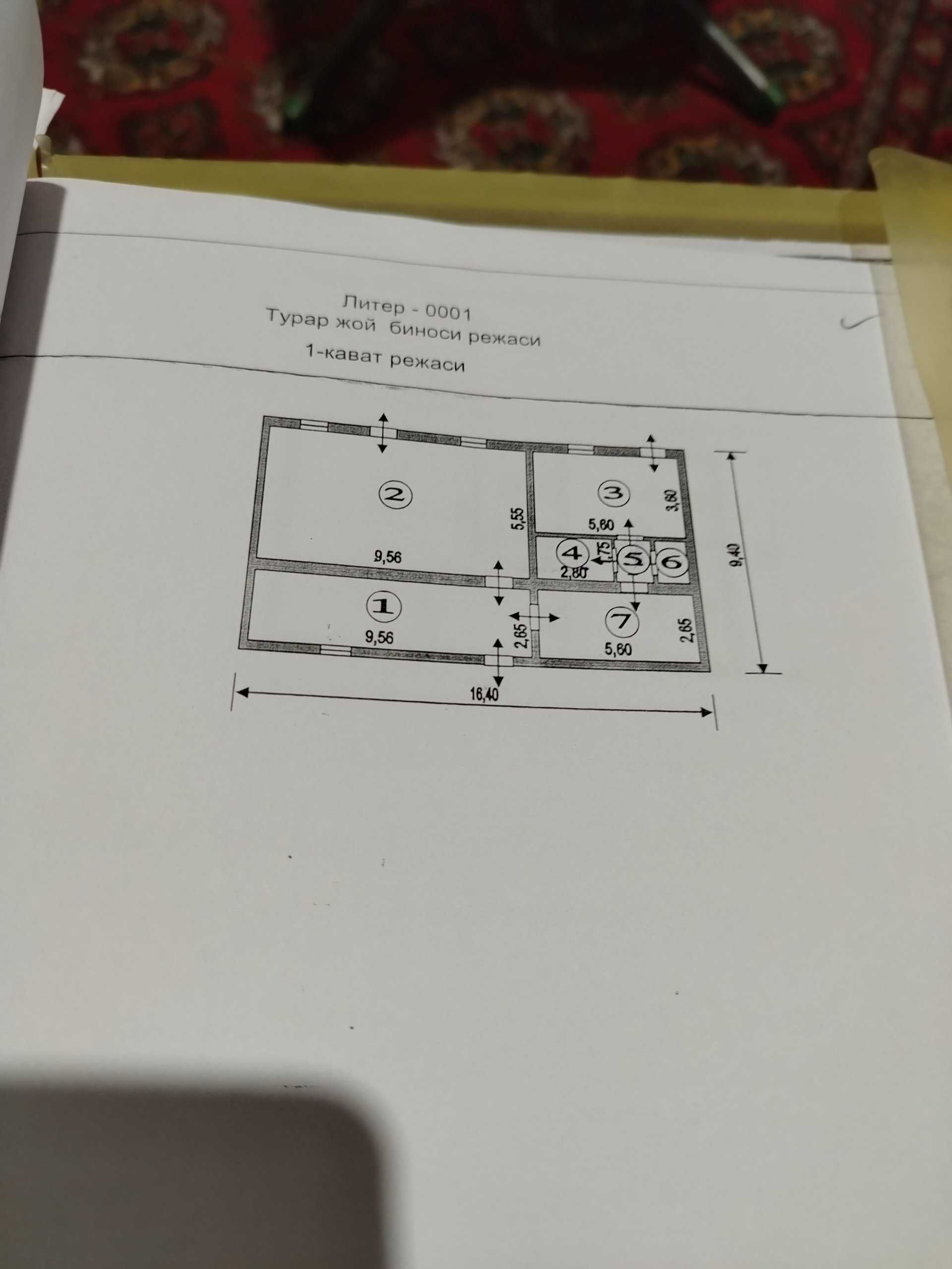 2 qavatli bino sotiladi