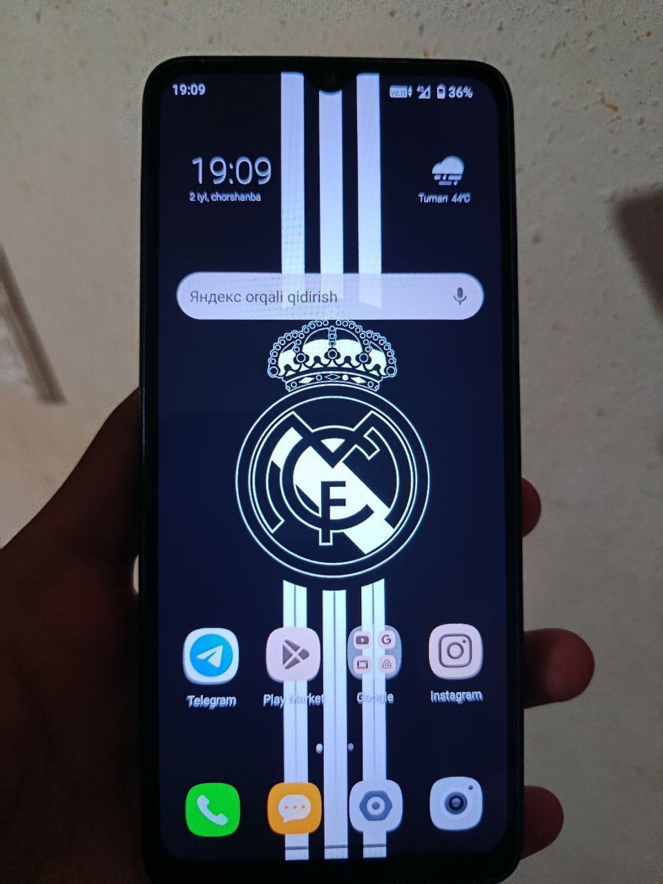 Redmi A3 telefoni srochno sotiladi