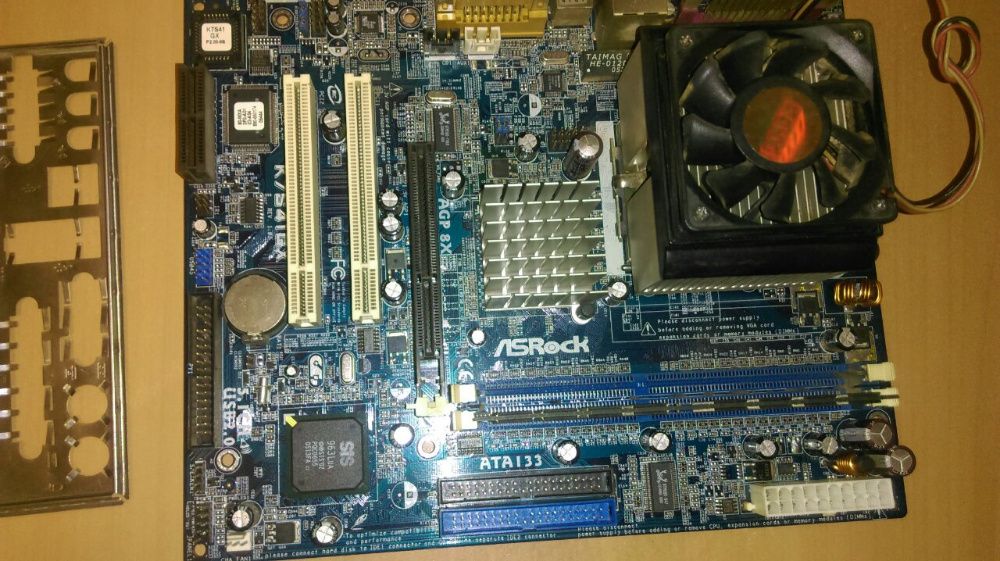 Дъно процесор охлаждане и рам K7S41GX ASRock