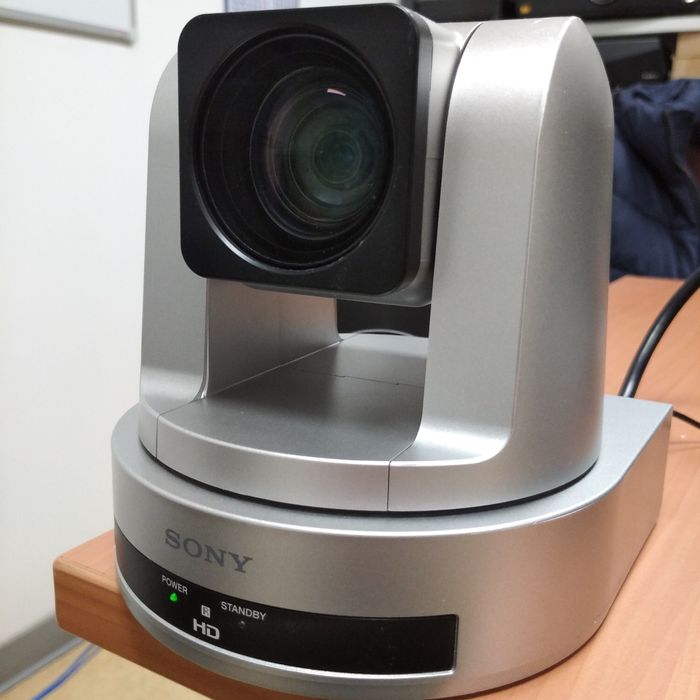 Sony SRG-120DH FullHD PTZ HDMI камера
Камера PTZ Full HD с дистанционн
