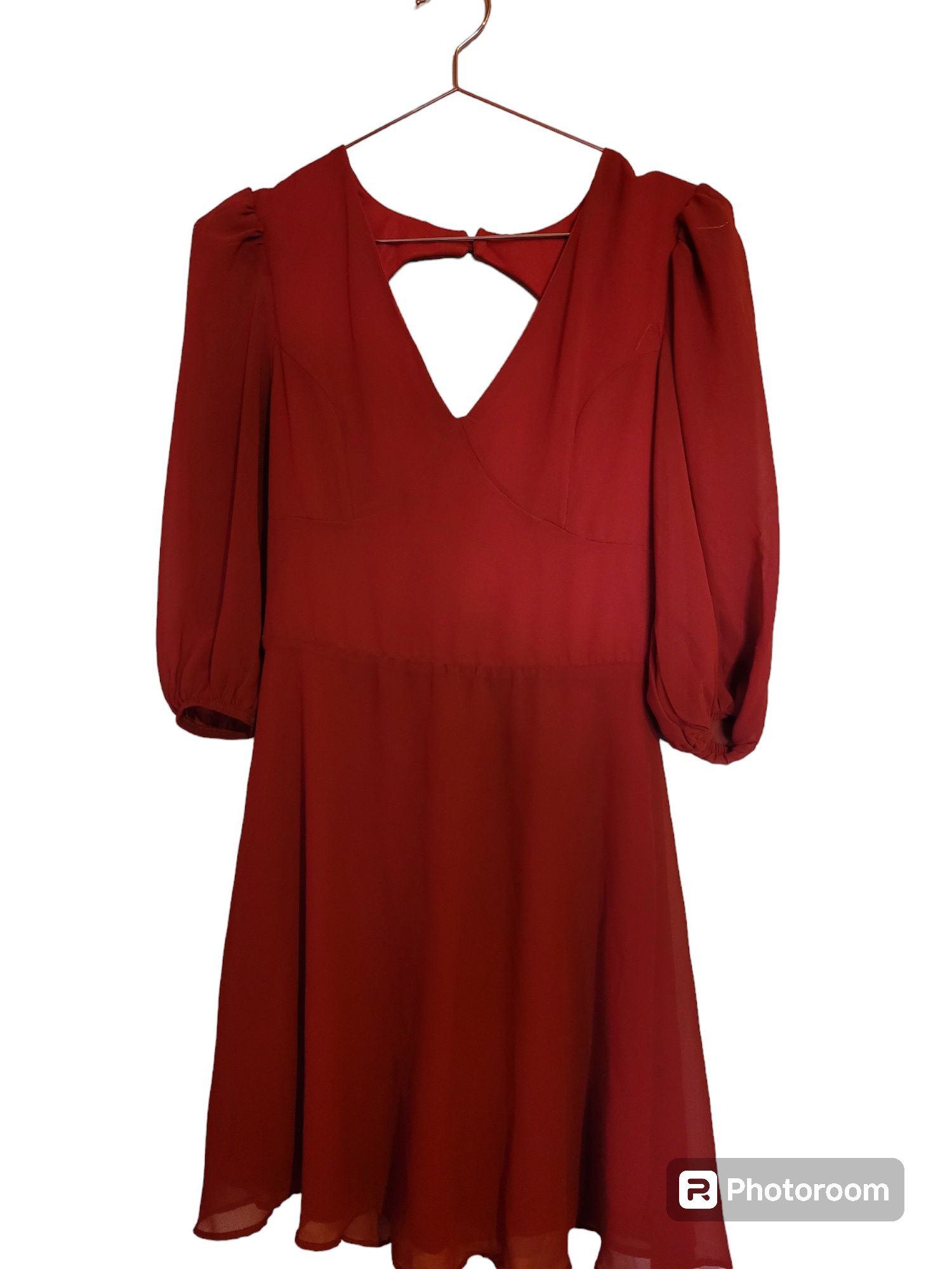 Червена НОВА рокля Trendyol с буфан ръкави и панделка на гърба