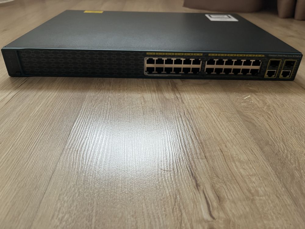 Коммутатор Cisco C2960+24LC-S