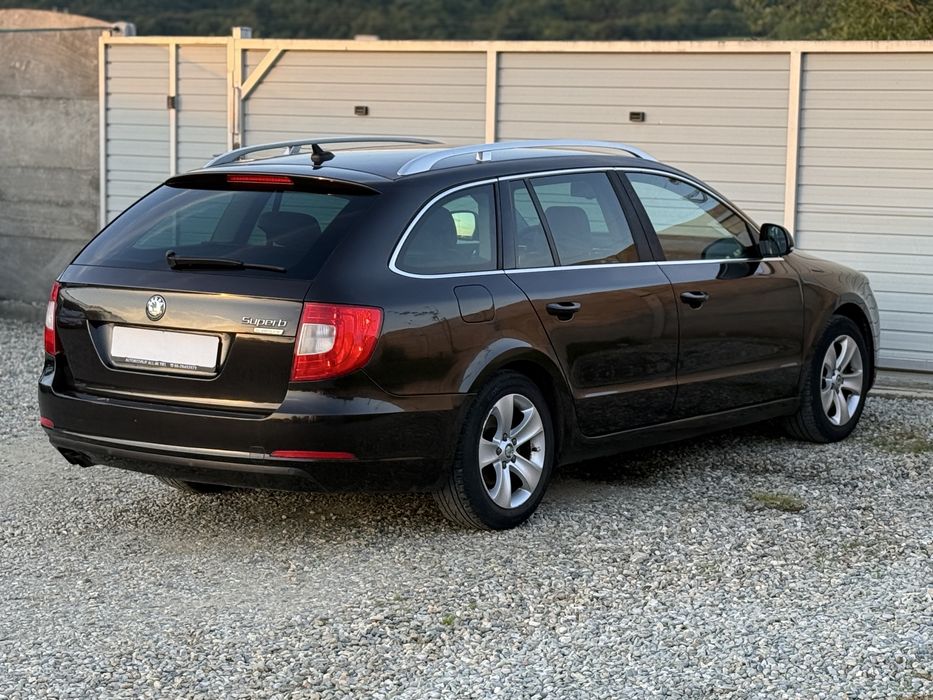 Skoda Superb GreenLine - 2012 - Xenon - Piele -Navigatie - Climatronic