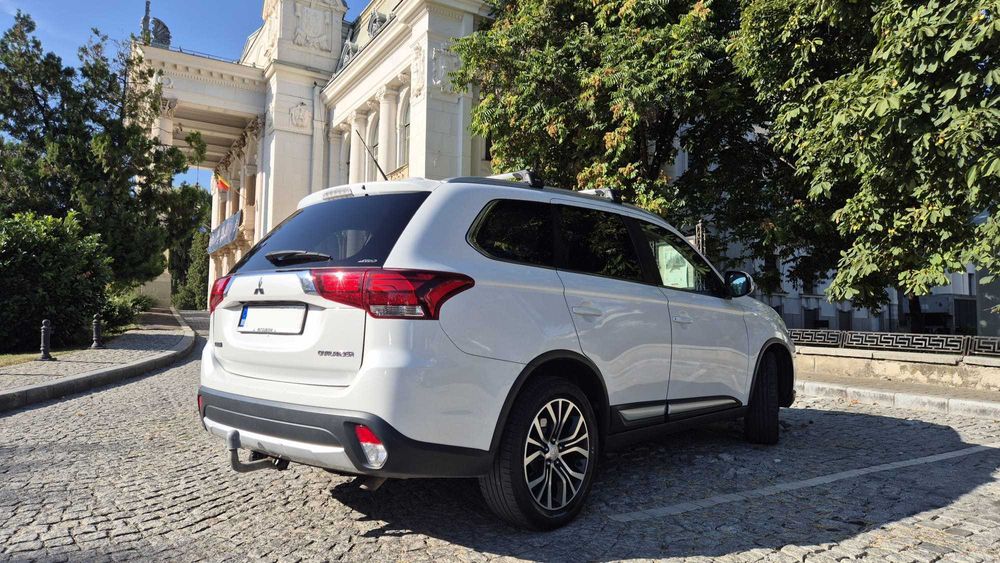 Mitsubishi Outlander  2016 4x4, diesel, Euro 6