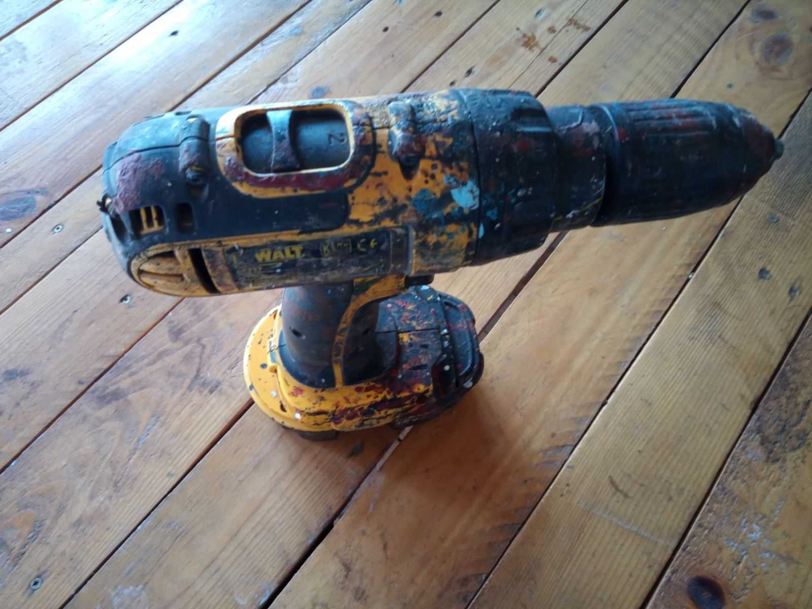 мощен ВИНТОВЕРТ оригинален DEWALT акумулаторен с Фирмена ГАРАНЦИЯ