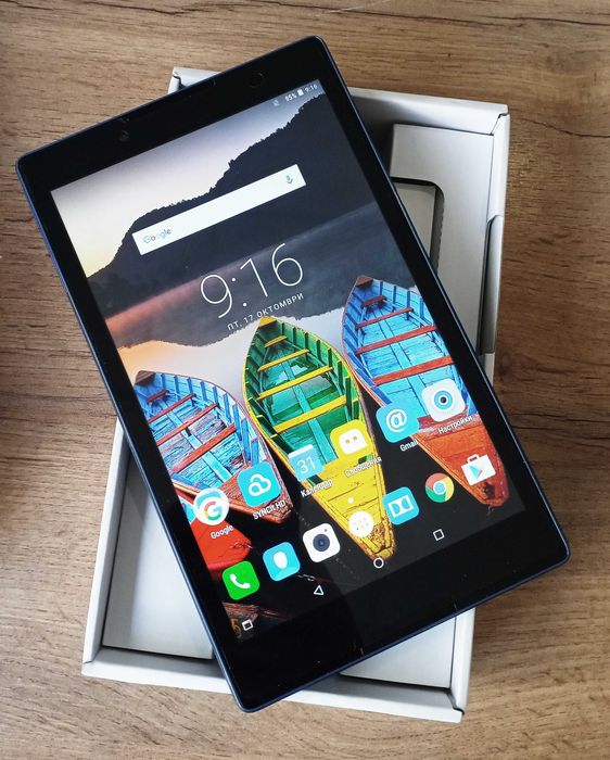 Таблет LENOVO Tab3 8 "