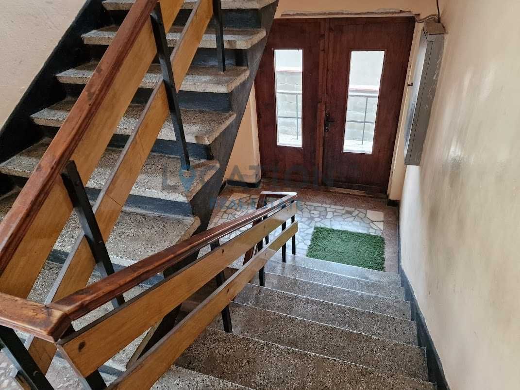 Етаж от къща в гр.Каварна