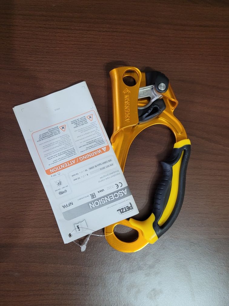 Petzl blocator 220 lei