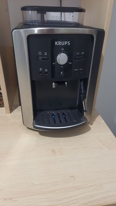 Кофемашина KRUPS модель EA80