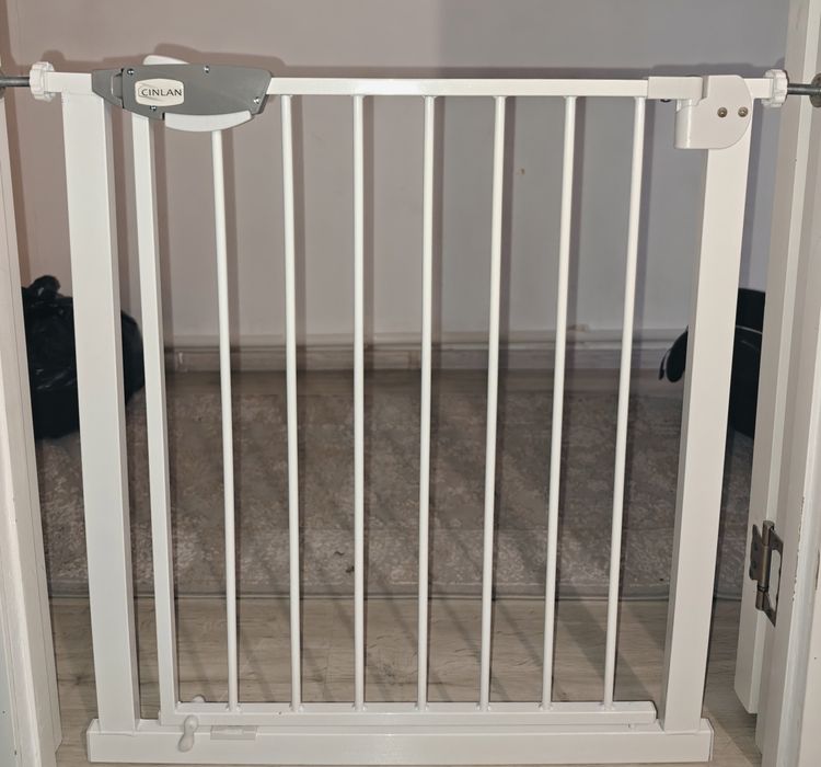 Защитные детские воротца