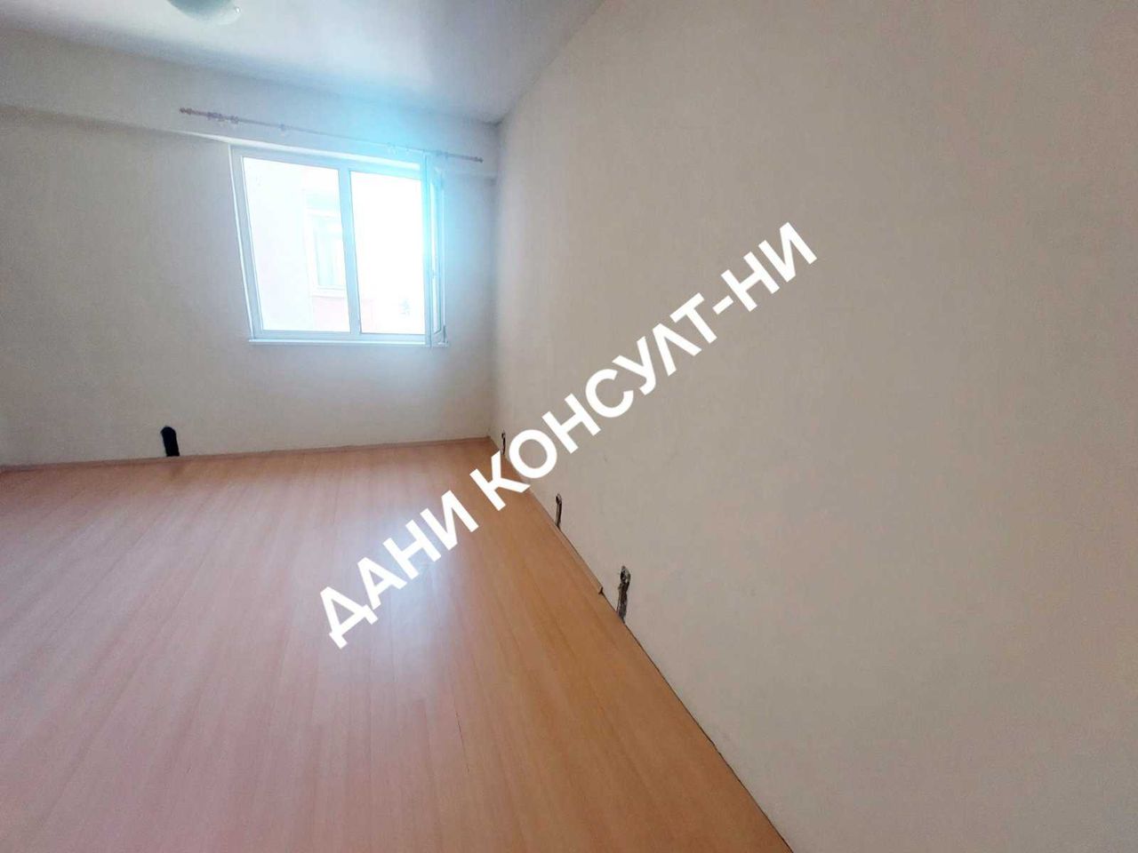 Продава се Тристаен апартамент в Велико Търново, Акация - 77 кв.м за 793 €/кв.м - Снимка #7