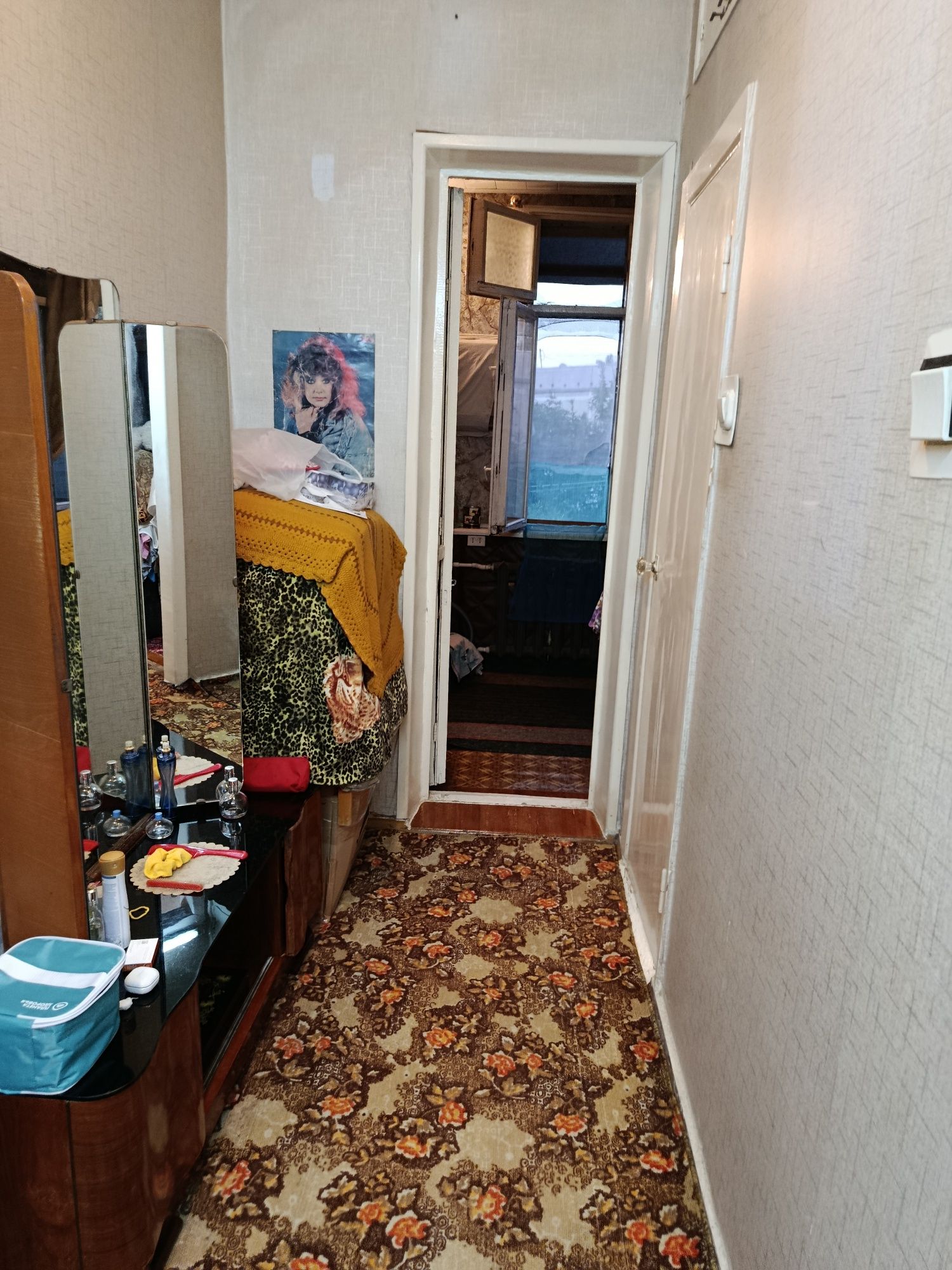 Срочно 2в3 Ахмад югнакий. Рядом ТТЗ базар. Можно в  Ипотеку