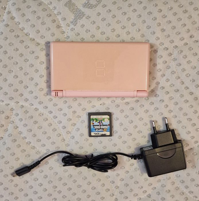 Nintendo ds lite + joc mario + încărcat