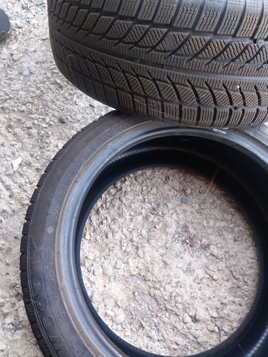 2 бр. зимни гуми 245/45 R19