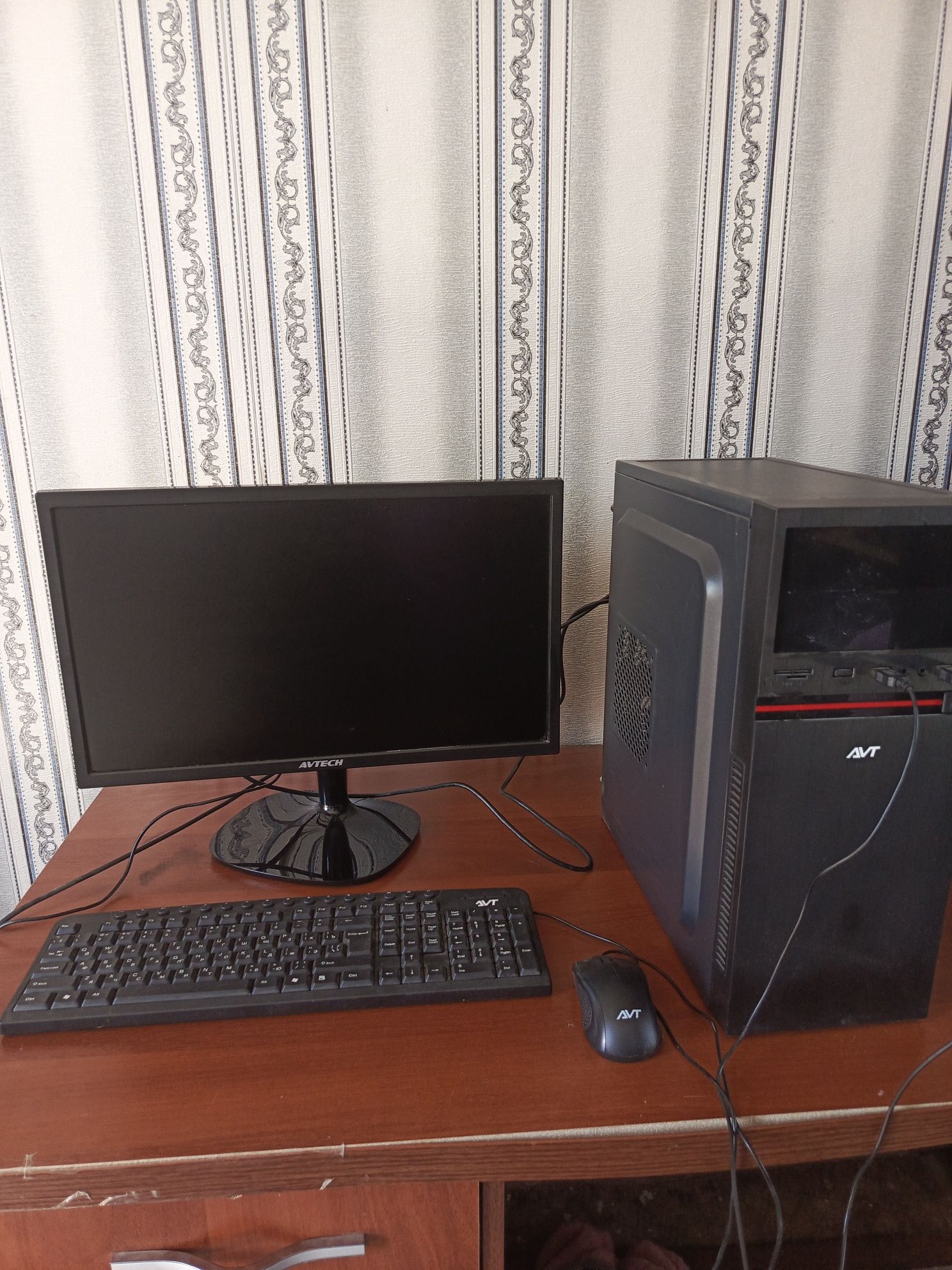 Готовый компьютерный комплект i3 + монитор 22" + клавиатура/мышь