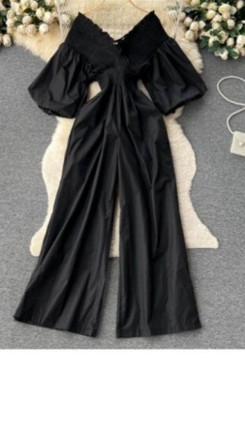 Продам женский комбинезон.