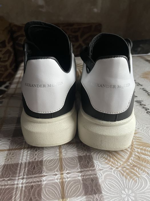 Adidasi alexander moueen
