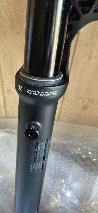 НОВА RockShox Pike Select+ 29" Charger 3 RC2 DebonAir+ 140mm 15X110mm