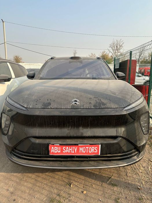 NIO kompaniyasiga qarashli  EL 8 model