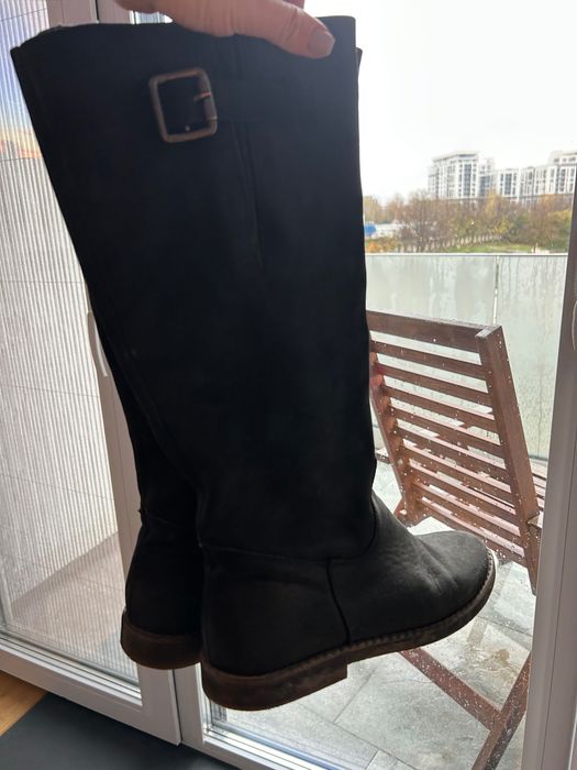 Vand cizme negre lungi, fara toc, elegante/casual