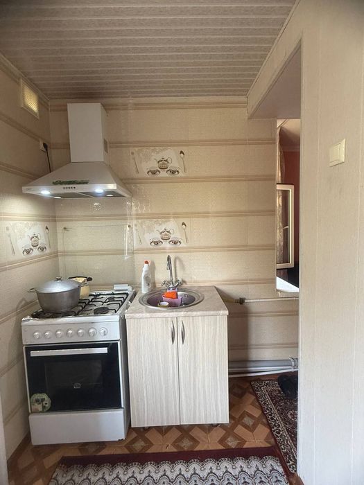 Сотилади Чилонзор 25 квартал 2 хонали разделка