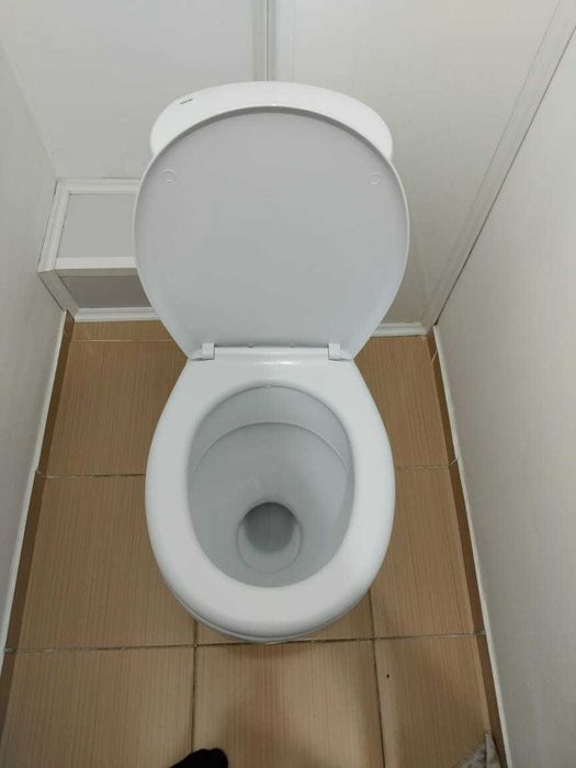 Продам унитаз б/у в отличном состоянии.