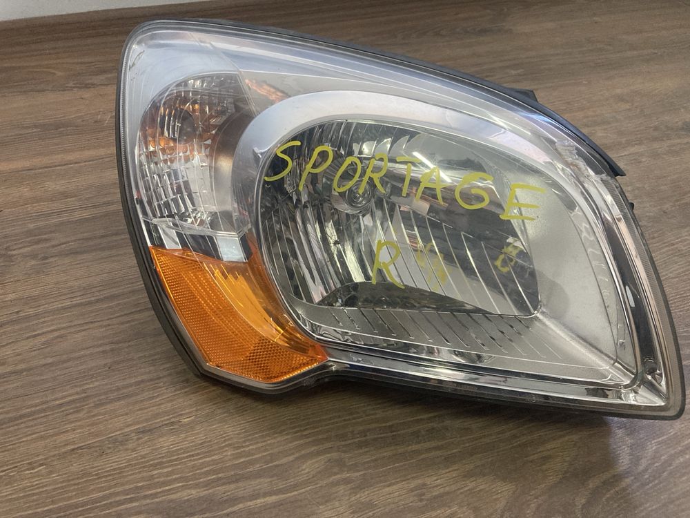 Десен фар за Kia Sportsge / Киа Спортийдж 2009г