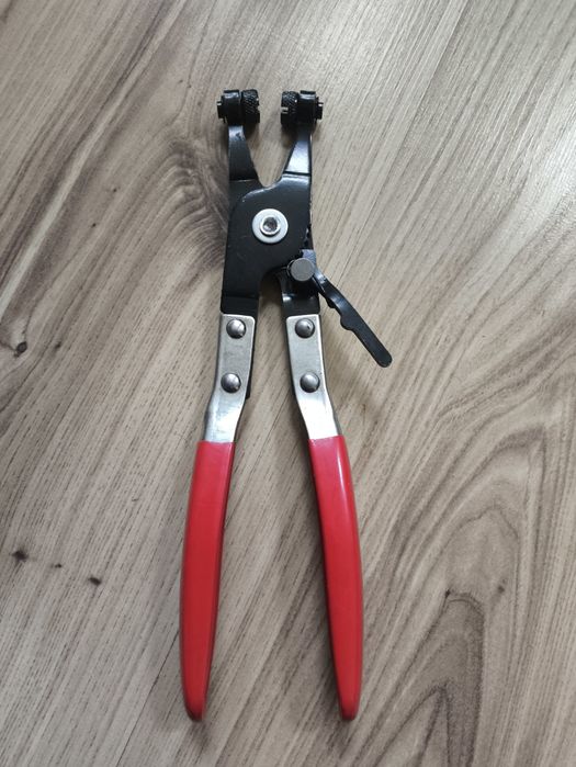 Клещи за скоби за водни съединения