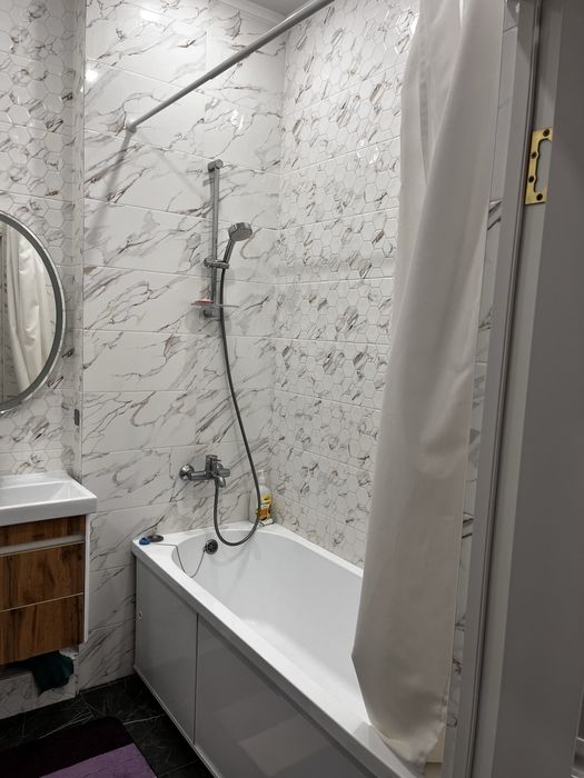 Сдвм в аренду на долгий срок 1 комнатную квартиру.