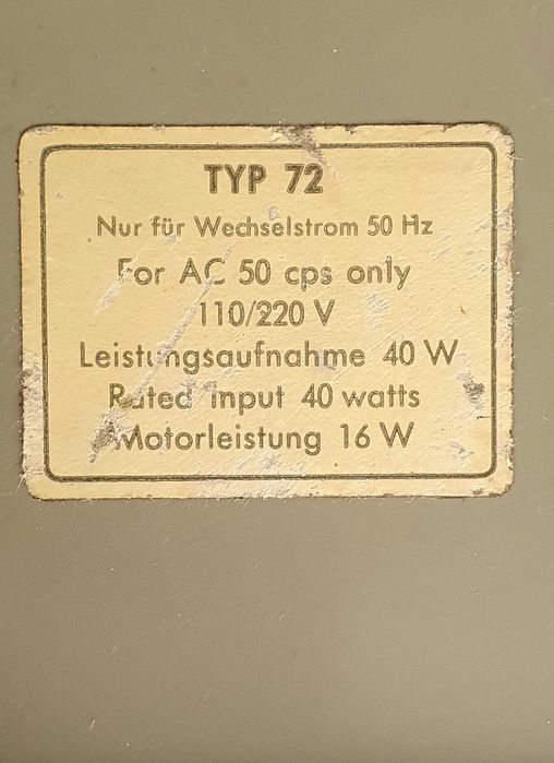 Magnetofon Telefunken pe lampi