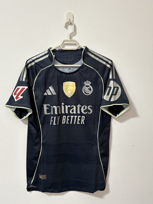 Tricou Real Madrid 2025 – Mbappé #10 (ediție oficială Adidas)