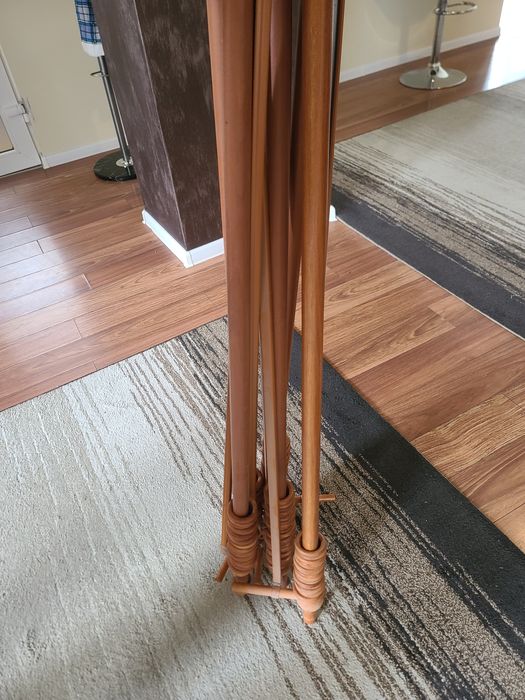 Vand galerie din lemn cu sina pentru perdele