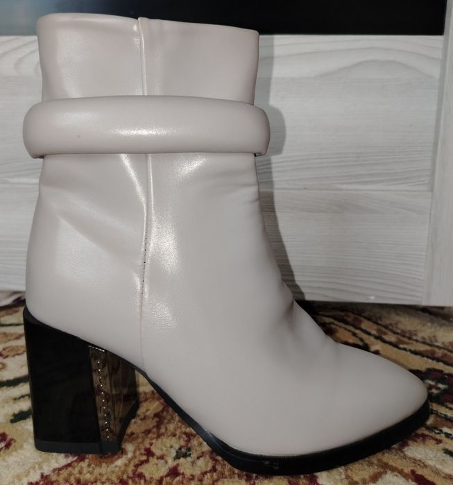 Этик янги Кийилмаган 150.000 сўм