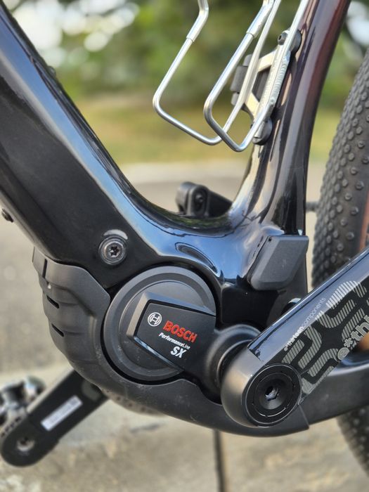 Bicicleta electrica cube nuroad carbon 2024